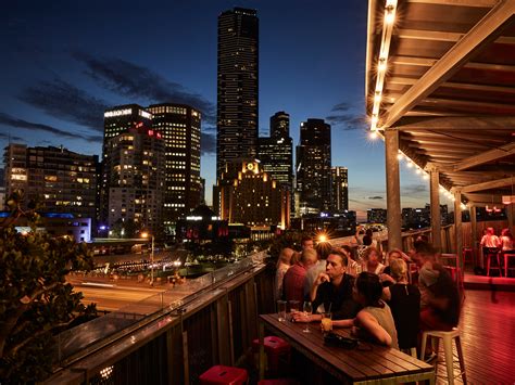 melbourne clubs and bars